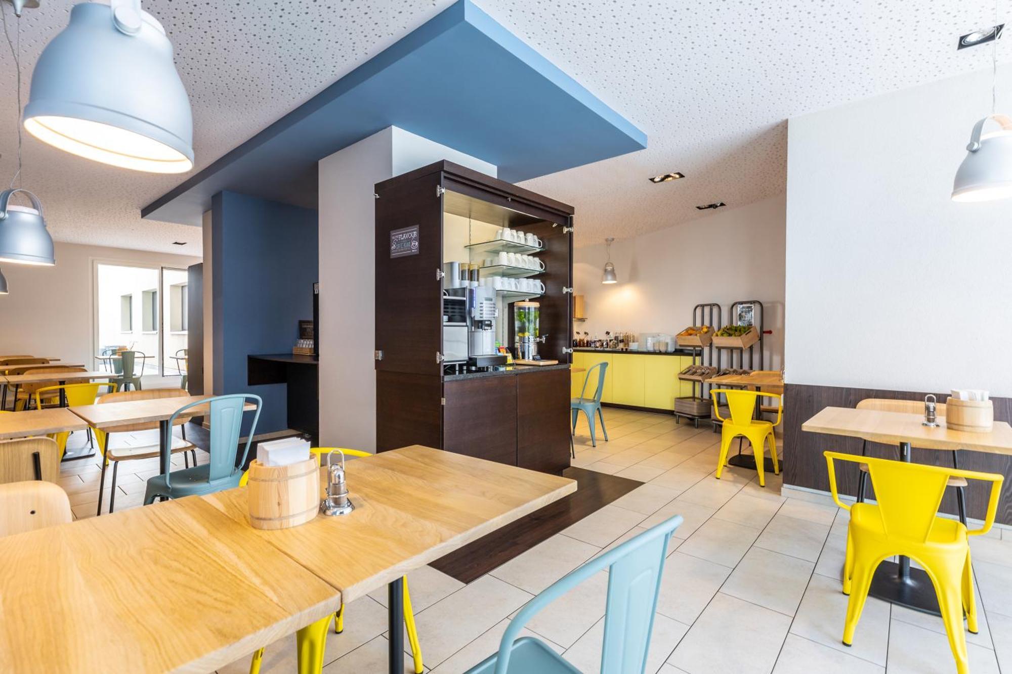 Hotel Ibis Basel Bahnhof Esterno foto